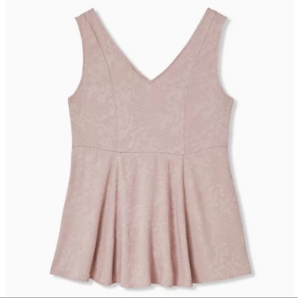 👚Cute TORRID Fit and Flare Peplum Too - Picture 4 of 5